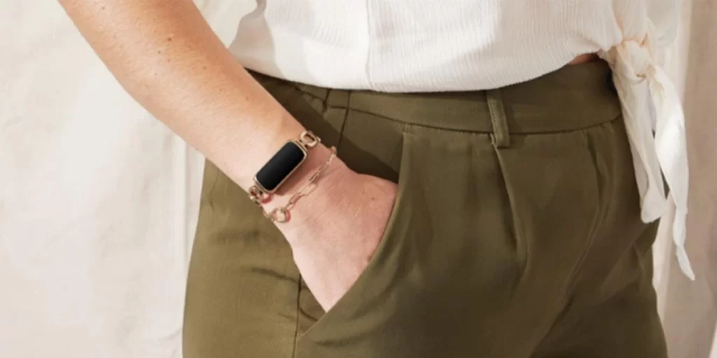 Wearing Fitbit as a bracelet